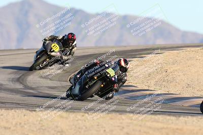 media/Dec-07-2025-CVMA (Sun) [[3e7d2de5dc]]/Race 17-Amateur Formula Middleweight/